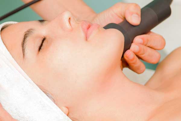 Anti-Aging Aquafacial Behandlungen und mehr für die Gemeinde Ehningen von Kosmetikerin Tanja Rost Anti-Aging Aquafacial Behandlungen und mehr für die Gemeinde Ehningen von Kosmetikerin Tanja Rost