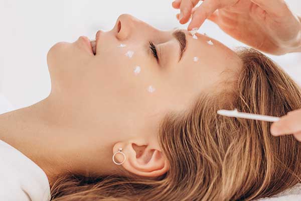 Ergänzende Beauty-Add-Ons für Kunden aus 71083 Herrenberg im Kosmetikstudio The Cream von Tanja Rost Ergänzende Beauty-Add-Ons für Kunden aus 71083 Herrenberg im Kosmetikstudio The Cream von Tanja Rost
